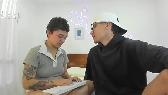 Snapshot of hardcoreheat_ind chatting on 02-14-26, 11:05 hardcoreheat ind online show from 02-14-26, 11:05