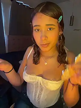 Rylia online show from 04-04-26, 02:12