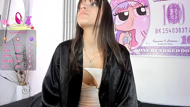 Snapshot of Kloe_skinny chatting on 02-23-26, 07:03 Kloe skinny online show from 02-23-26, 07:03