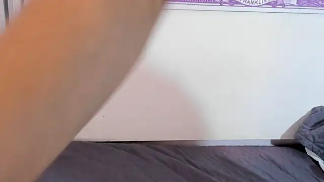 Snapshot of Kloe_skinny chatting on 02-10-26, 01:32 Kloe skinny online show from 02-10-26, 01:32