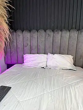 Snapshot of Nanda_vixen_ chatting on 03-15-26, 10:28 Nanda vixen online show from 03-15-26, 10:28