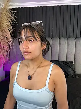 Snapshot of Nanda_vixen_ chatting on 03-11-26, 08:14 Nanda vixen online show from 03-11-26, 08:14