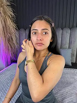 Nanda vixen  online show from 04-18-26, 09:04