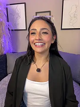 Nanda vixen  online show from 05-12-26, 11:00