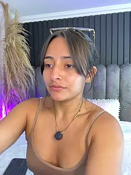 Nanda vixen  online show from 05-27-26, 08:05