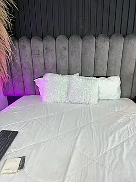 Snapshot of Nanda_vixen_ chatting on 03-05-26, 11:10 Nanda vixen online show from 03-05-26, 11:10