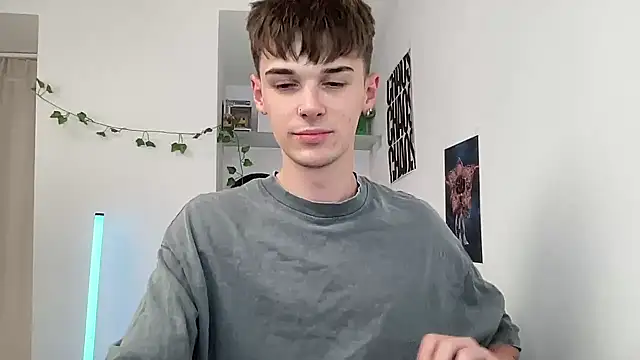 Snapshot of YourMilkyGuy chatting on 07-01-26, 01:11 YourMilkyGuy online show from 07-01-26, 01:11