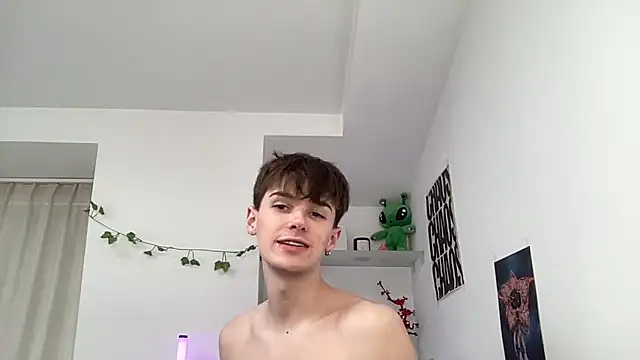 Snapshot of YourMilkyGuy chatting on 06-15-26, 12:16 YourMilkyGuy online show from 06-15-26, 12:16