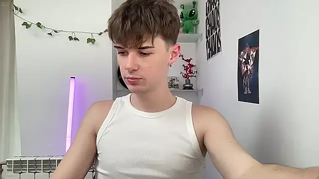 Snapshot of YourMilkyGuy chatting on 05-19-26, 12:01 YourMilkyGuy online show from 05-19-26, 12:01