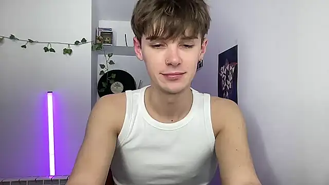 Snapshot of YourMilkyGuy chatting on 04-30-26, 06:26 YourMilkyGuy online show from 04-30-26, 06:26