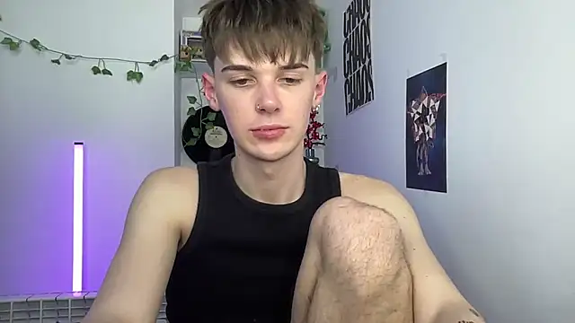 Snapshot of YourMilkyGuy chatting on 05-11-26, 04:04 YourMilkyGuy online show from 05-11-26, 04:04
