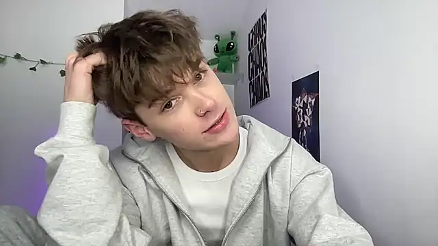 Snapshot of YourMilkyGuy chatting on 04-29-26, 04:44 YourMilkyGuy online show from 04-29-26, 04:44