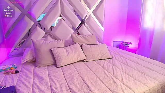 Ariana Castillo   online show from 02-10-26, 01:43