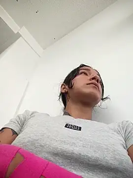 Snapshot of Fit_valkiria chatting on 03-03-26, 03:08 Fit valkiria online show from 03-03-26, 03:08