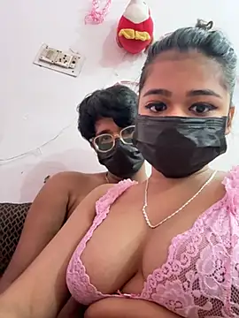 Snapshot of jerryandhunny chatting on 02-08-26, 04:59 jerryandhunny online show from 02-08-26, 04:59