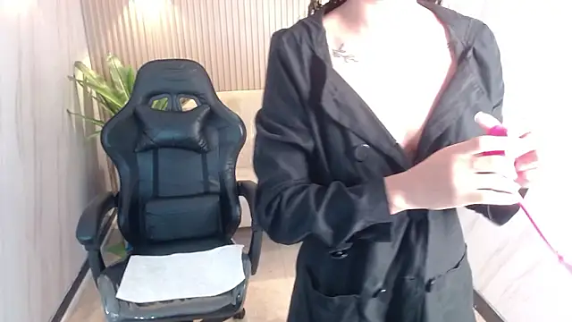 lili mint tf online show from 03-14-26, 09:10