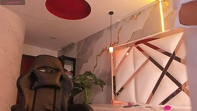 lili mint tf online show from 02-13-26, 03:28