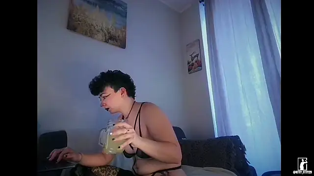 Snapshot of kittyfitty29 chatting on 03-04-26, 06:59 kittyfitty29 online show from 03-04-26, 06:59