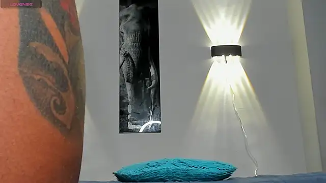 LEOHRDZ online show from 03-24-26, 05:18