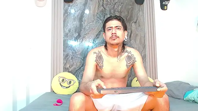 Damian-and-Camerum online show from 05-05-26, 03:31