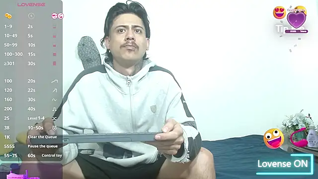 Damian-and-Camerum online show from 04-08-26, 03:30