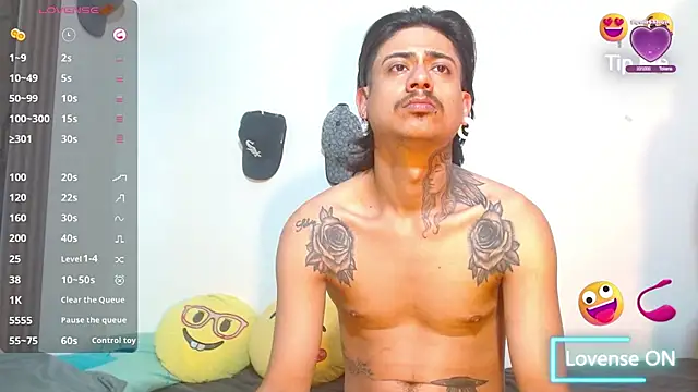 Damian-and-Camerum online show from 04-12-26, 03:43