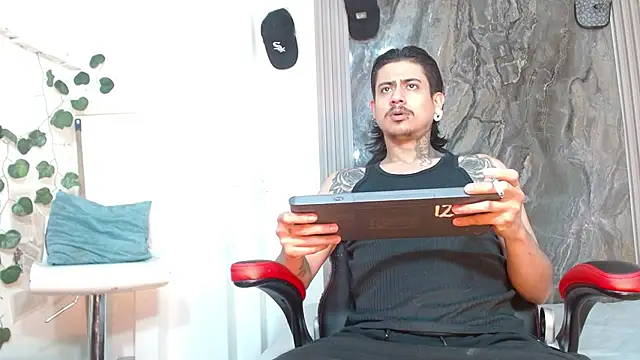 Damian-and-Camerum online show from 05-13-26, 03:13