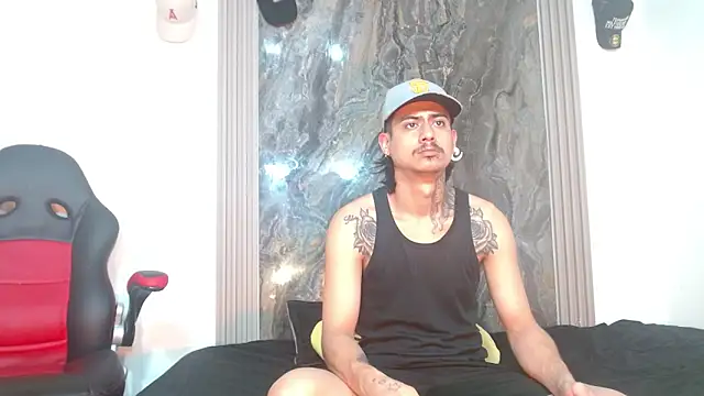 Damian-and-Camerum online show from 04-22-26, 03:24