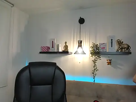 naomy stanley online show from 04-11-26, 11:30