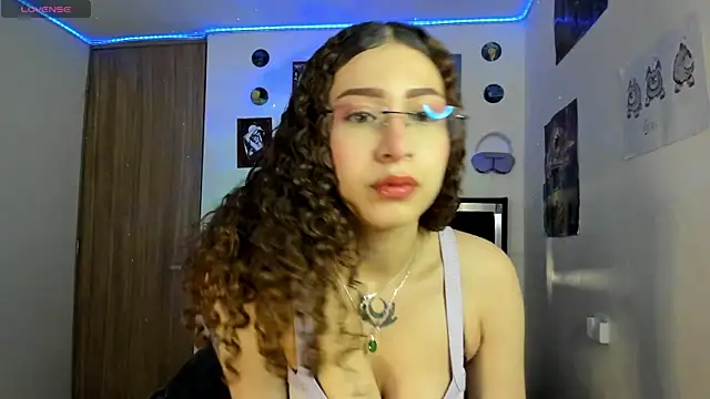 Alice and Amber 10 online show from 05-08-26, 02:43