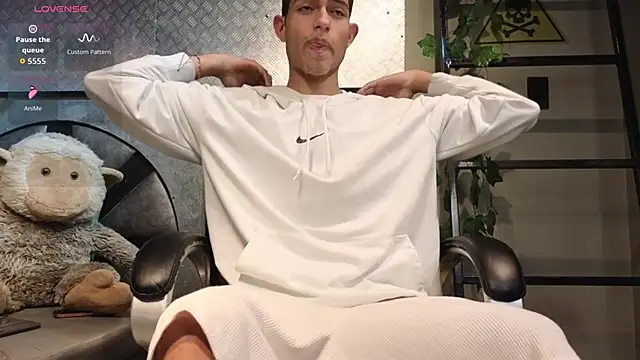 ItsZairen online show from 03-19-26, 04:01