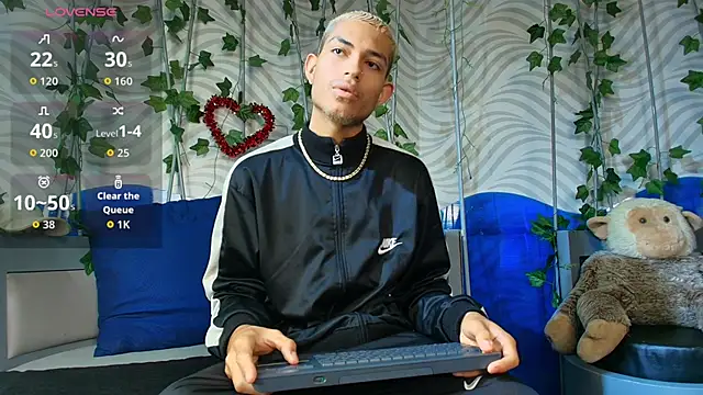 ItsZairen online show from 02-26-26, 04:23