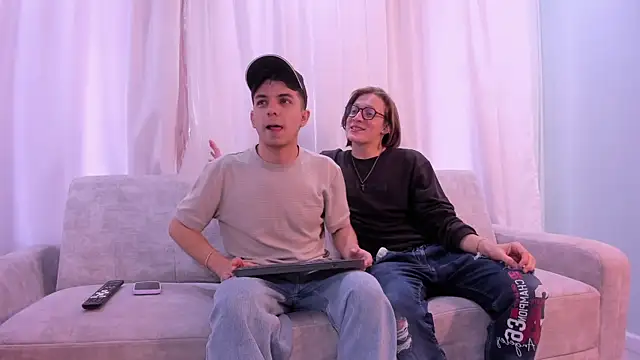 close friends online show from 06-10-26, 02:18
