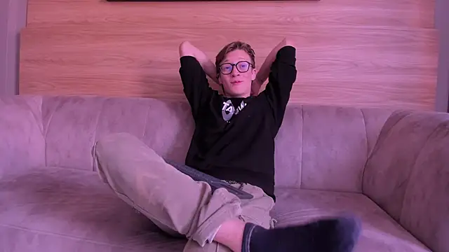 close friends online show from 07-09-26, 01:54