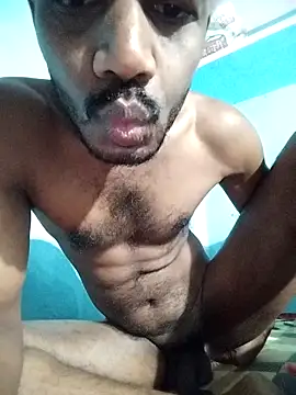 Snapshot of Daddyishere_19 chatting on 05-06-26, 12:47 Daddyishere 19 online show from 05-06-26, 12:47