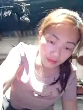 Snapshot of Nhoccon90 chatting on 02-27-26, 11:43 Nhoccon90 online show from 02-27-26, 11:43