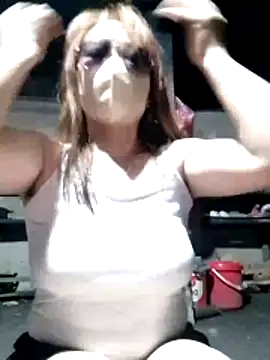 Snapshot of Nhoccon90 chatting on 02-16-26, 02:48 Nhoccon90 online show from 02-16-26, 02:48