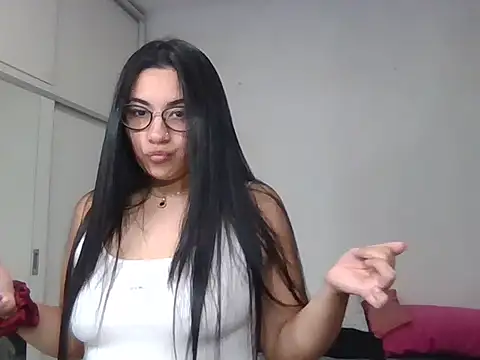 Snapshot of Agusgold22 chatting on 03-21-26, 06:34 Agusgold22 online show from 03-21-26, 06:34