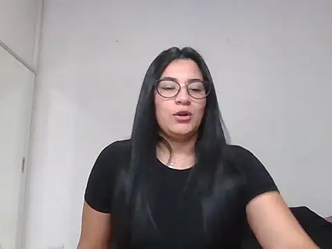 Snapshot of Agusgold22 chatting on 03-16-26, 03:04 Agusgold22 online show from 03-16-26, 03:04