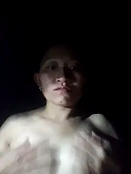 Snapshot of Linka998 chatting on 02-20-26, 06:32 Linka998 online show from 02-20-26, 06:32