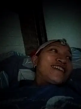 Snapshot of Linka998 chatting on 02-12-26, 08:14 Linka998 online show from 02-12-26, 08:14