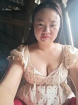 Snapshot of lisn-cute chatting on 06-22-26, 01:00 lisn-cute online show from 06-22-26, 01:00