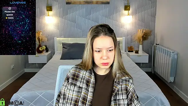 Snapshot of Mini_Allice chatting on 03-02-26, 01:06 Mini Allice online show from 03-02-26, 01:06