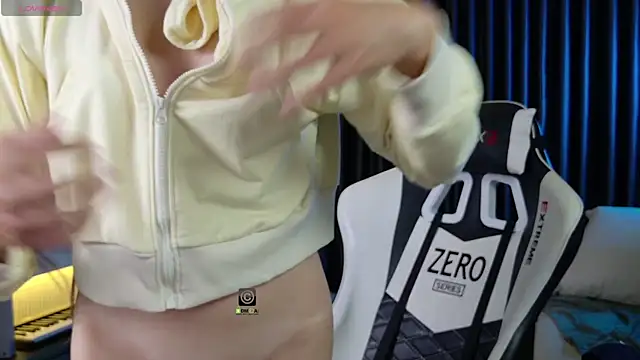 AnnyShore online show from 03-28-26, 12:44