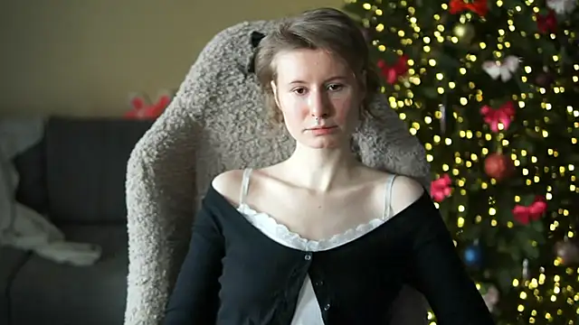 Snapshot of SilverStarIet chatting on 02-09-26, 07:06 SilverStarIet online show from 02-09-26, 07:06