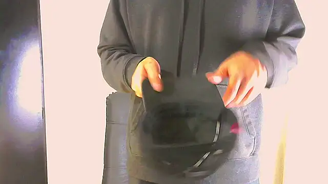 Thommas8a online show from 02-18-26, 01:58