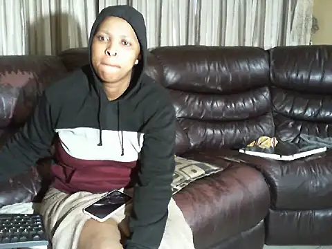 Caramel-Diva online show from 03-22-26, 05:10