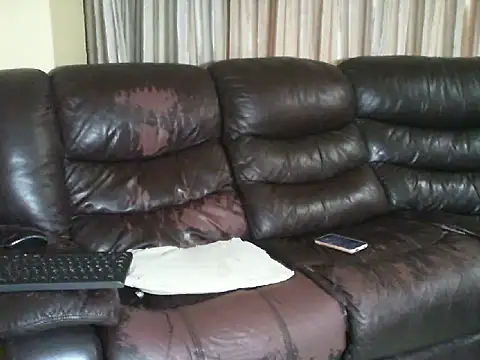 Snapshot of Caramel-Diva chatting on 02-15-26, 09:30 Caramel-Diva online show from 02-15-26, 09:30