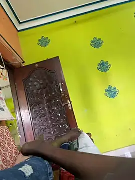 Snapshot of chennai_sexyboy chatting on 02-09-26, 06:33 chennai sexyboy online show from 02-09-26, 06:33