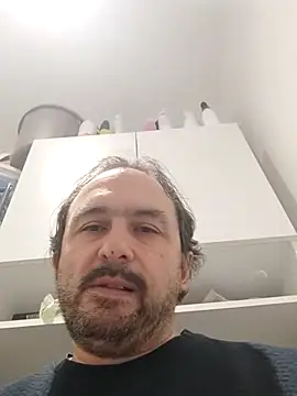 Snapshot of Luluberlu04 chatting on 02-18-26, 11:12 Luluberlu04 online show from 02-18-26, 11:12